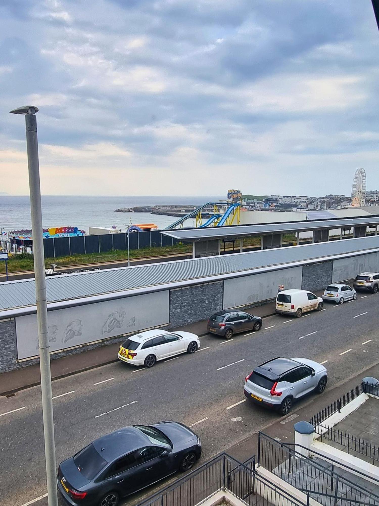 6 Golf Terrace - Portrush By The Sea Apartment Exterior photo